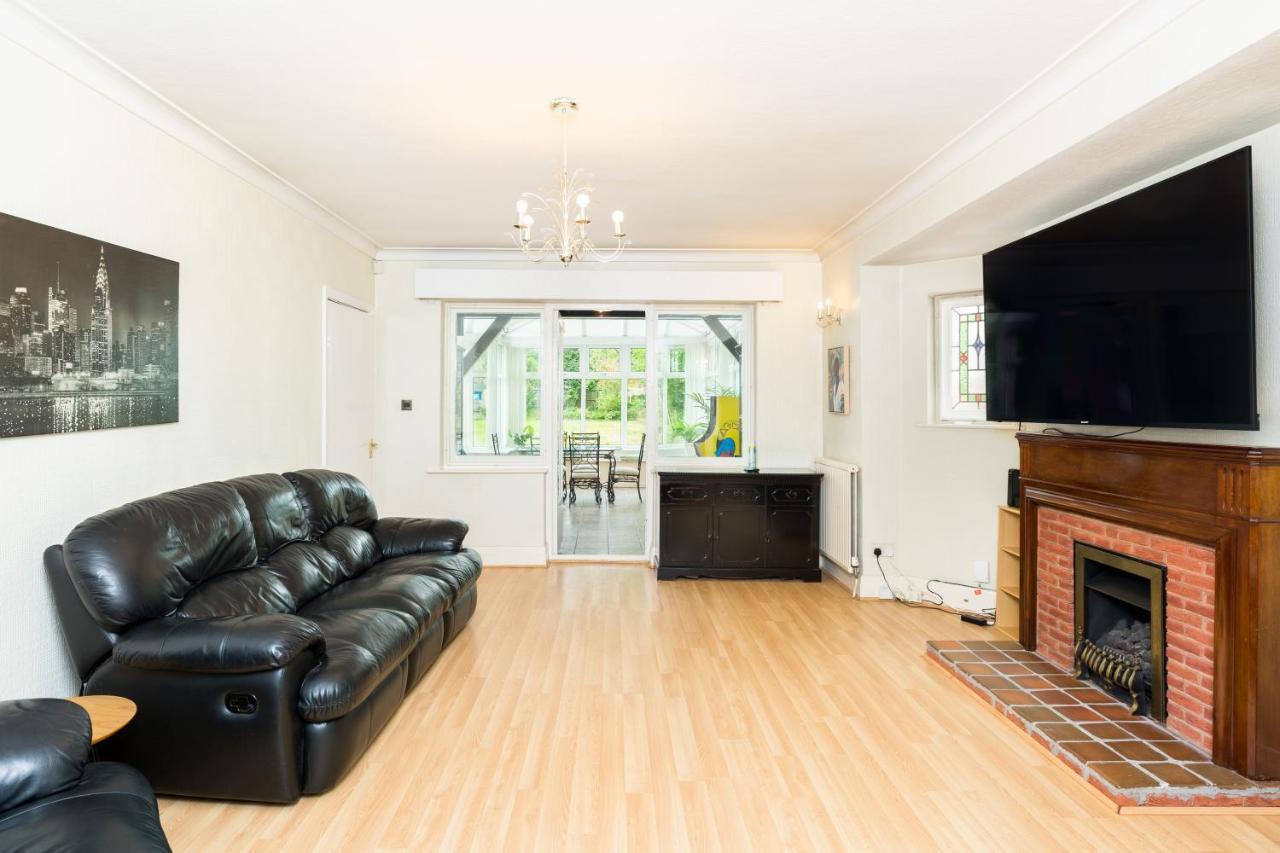 Beautiful 6 Bedroom House For 17 Guests Next To Edgbaston Stadium Birmingham Buitenkant foto