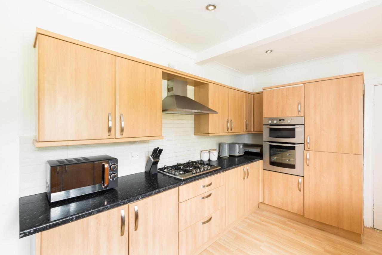 Beautiful 6 Bedroom House For 17 Guests Next To Edgbaston Stadium Birmingham Buitenkant foto